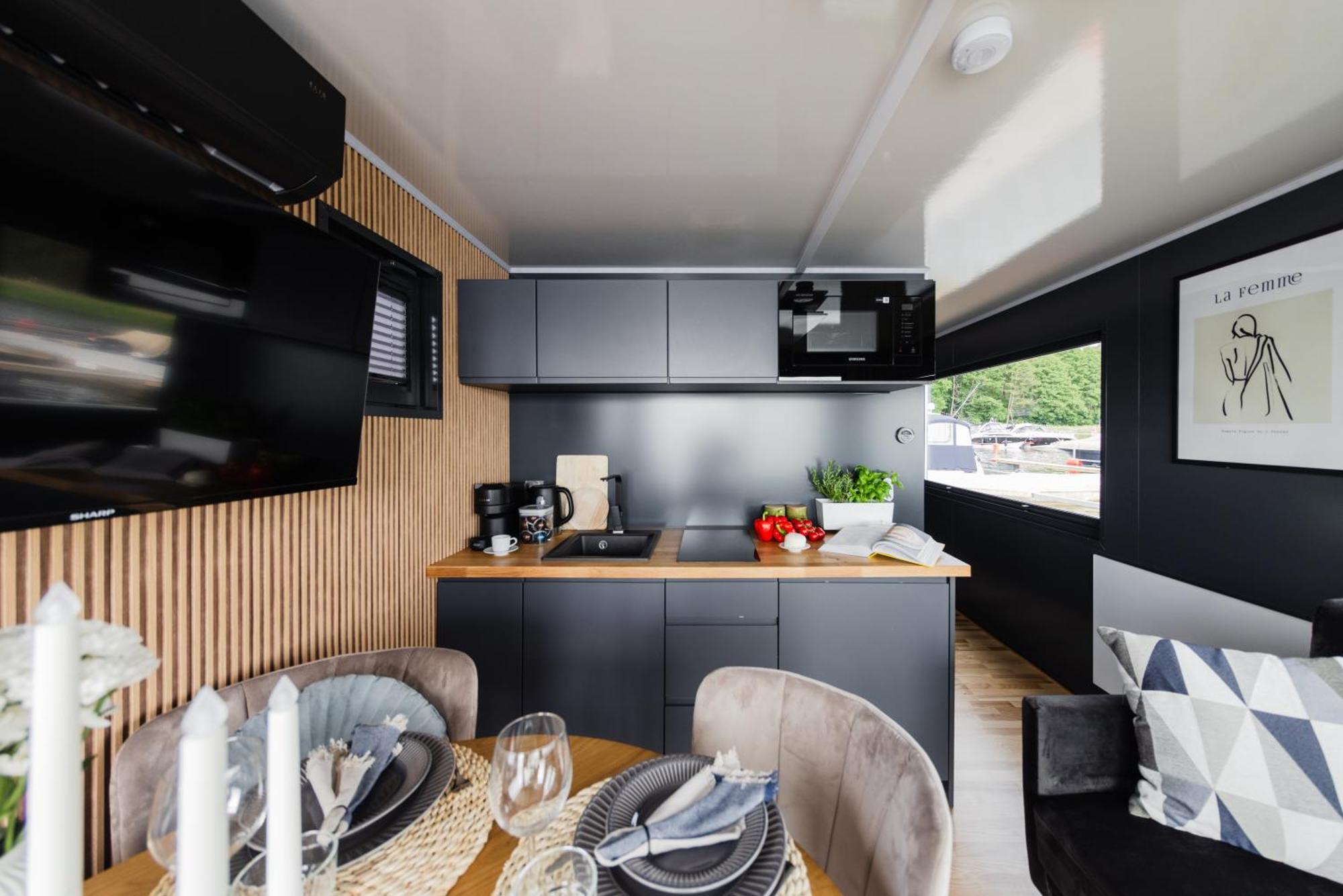 Domek Na Wodzie - Houseboat -Sauna, Taras Na Dachu, Dwie Sypialnie Mikołajki Luaran gambar