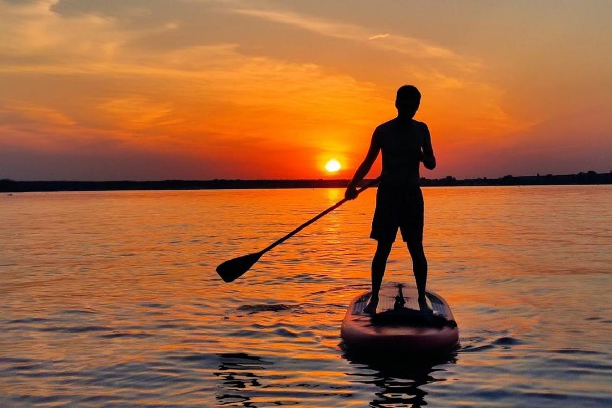 Domek Na Wodzie - Houseboat -Sauna, Taras Na Dachu, Dwie Sypialnie Mikołajki Luaran gambar