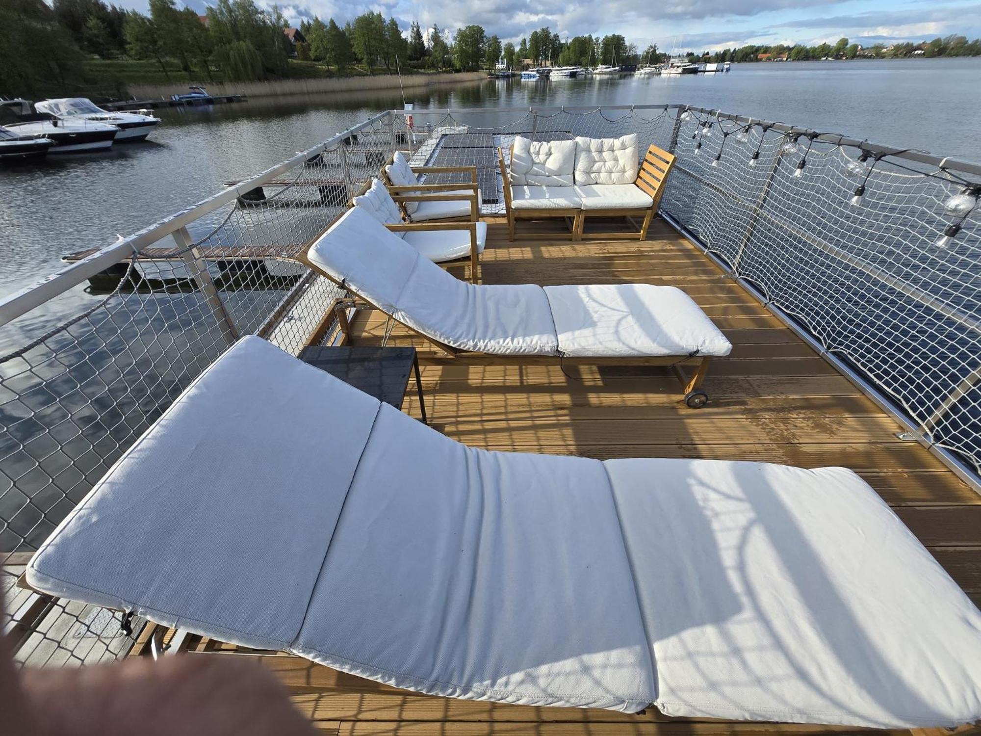 Domek Na Wodzie - Houseboat -Sauna, Taras Na Dachu, Dwie Sypialnie Mikołajki Luaran gambar