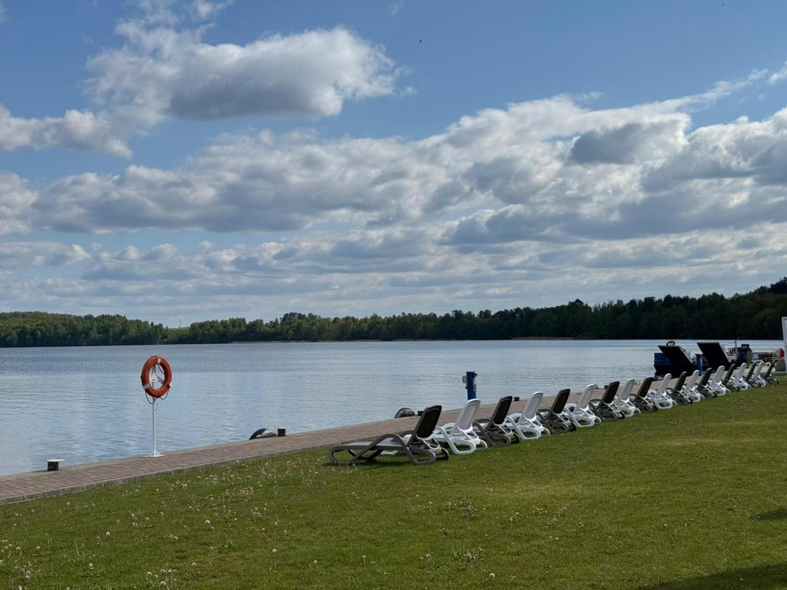 Domek Na Wodzie - Houseboat -Sauna, Taras Na Dachu, Dwie Sypialnie Mikołajki Luaran gambar